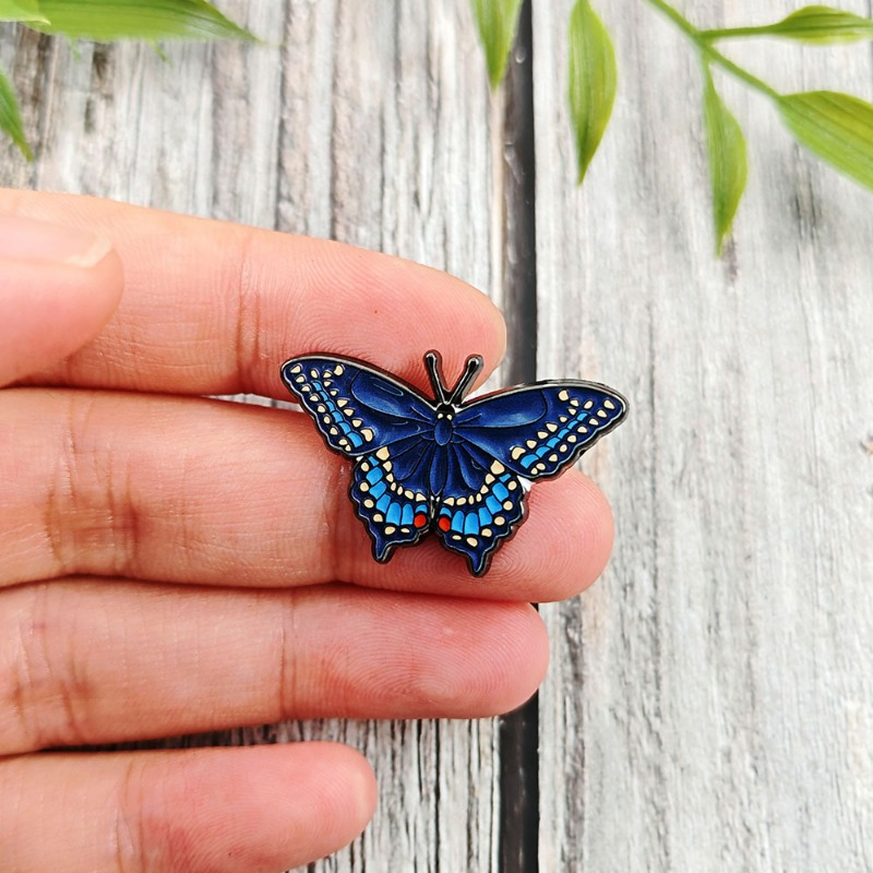 Collectible Vintage Brooches - دبابيس معدنية بتصميم أصلي عتيق، تذكارات
