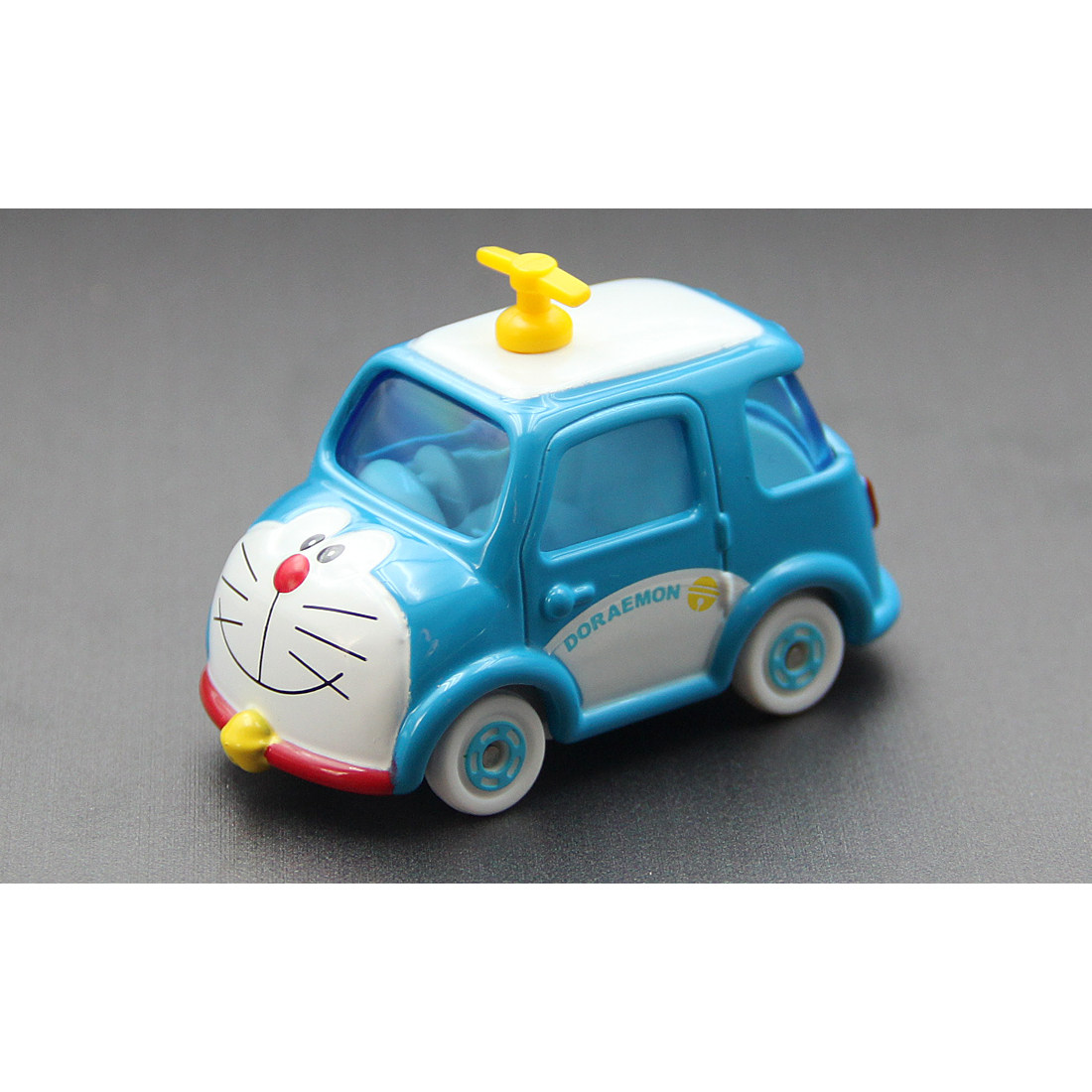 متوفر الآن: سيارة تاكارا تومي  - مراجعة Vintage Collectible Model Cars وسعره