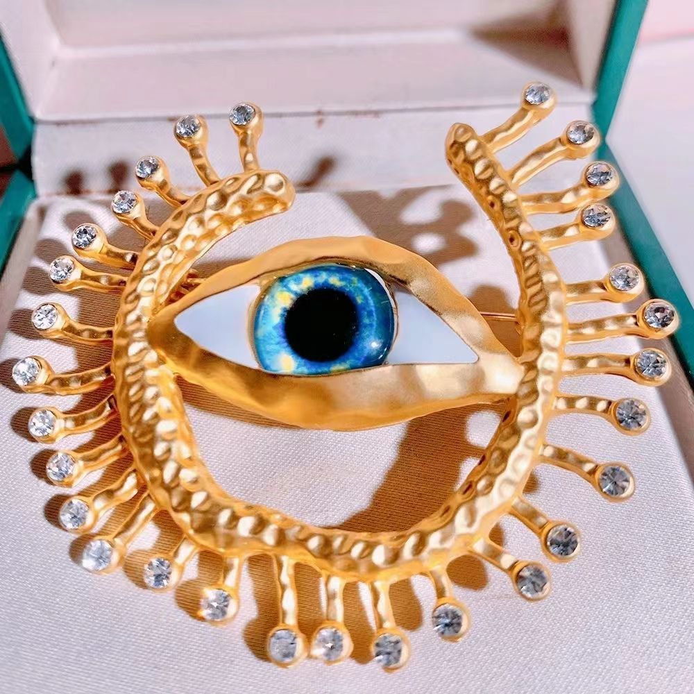 شارات عين الشيطان الزرقاء العت - مراجعة Collectible Vintage Brooches وسعره