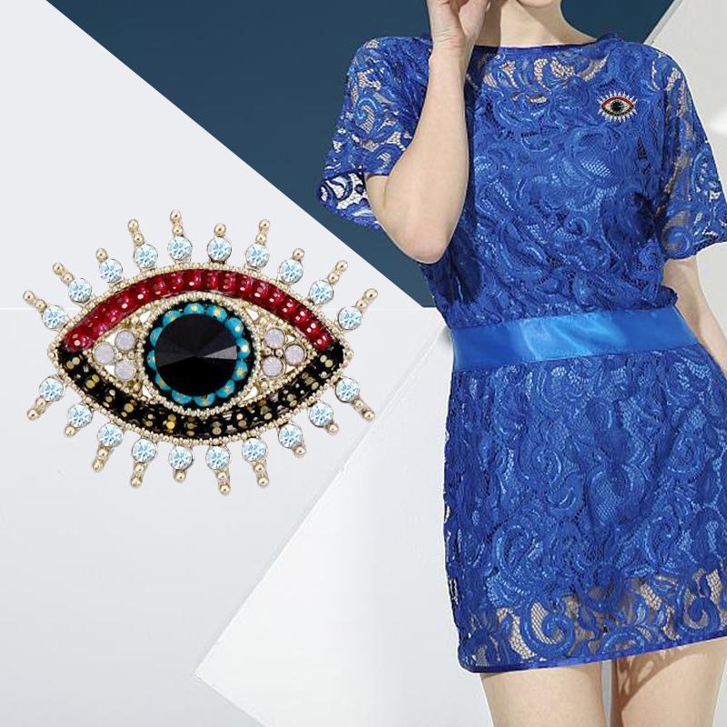 شارات عين الشيطان الزرقاء العت - مراجعة Collectible Vintage Brooches وسعره
