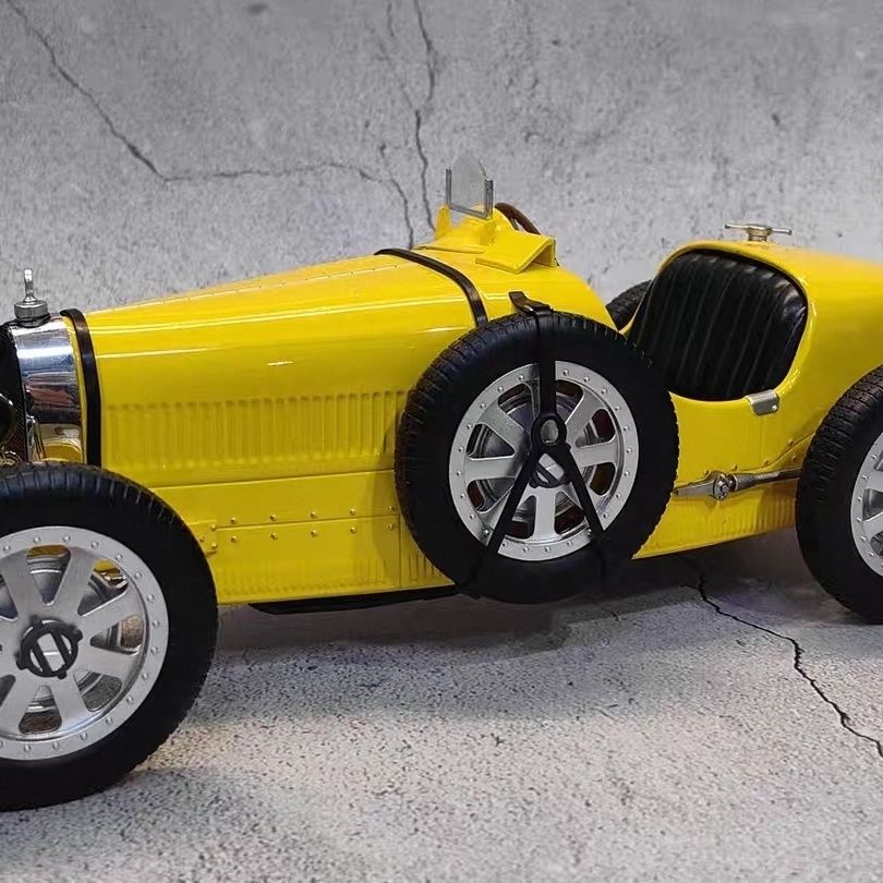 نموذج سيارة بوجاتي T35 الكلاسي - مراجعة Vintage Collectible Model Cars وسعره