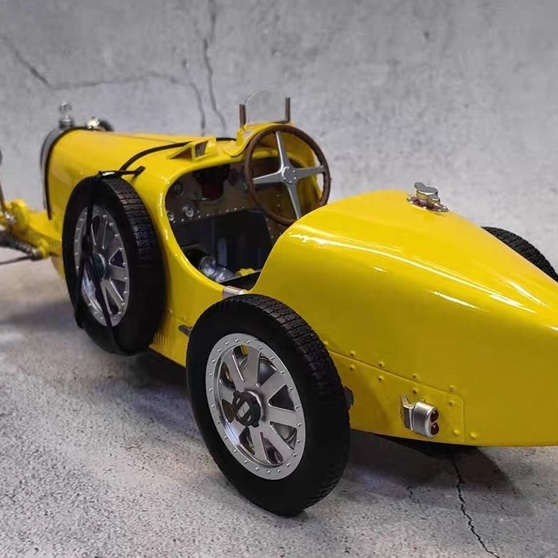 نموذج سيارة بوجاتي T35 الكلاسي - مراجعة Vintage Collectible Model Cars وسعره