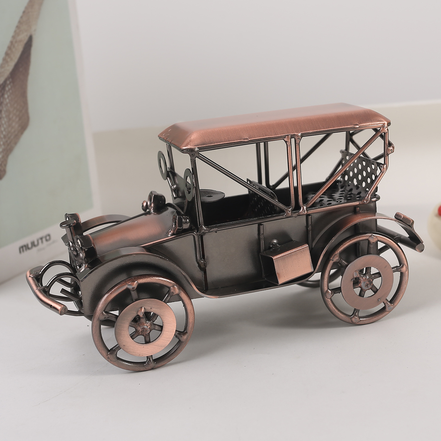 نموذج سيارة قديمة من سبائك الأ - مراجعة Vintage Collectible Model Cars وسعره