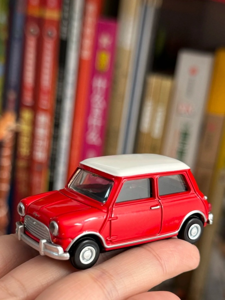 تومي قسط الصندوق الأسود 1:12 م - مراجعة Vintage Collectible Model Cars وسعره